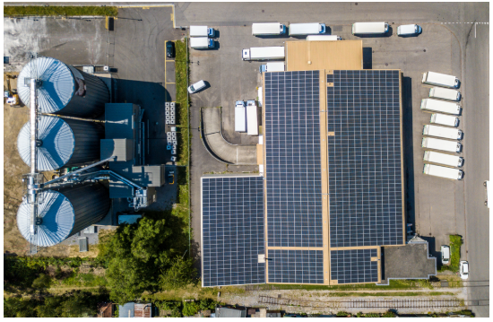 Energia solar industrial: como reduzir custos e aumentar a eficiência da operação
