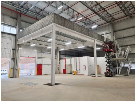 Steel Deck: solução leve, rápida e versátil para mezaninos em galpões
